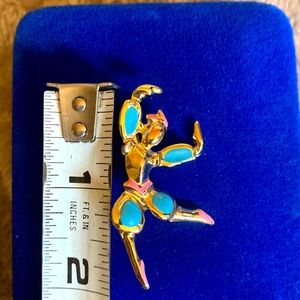 Vintage 60’s gold-toned unsigned ballerina brooch/pin